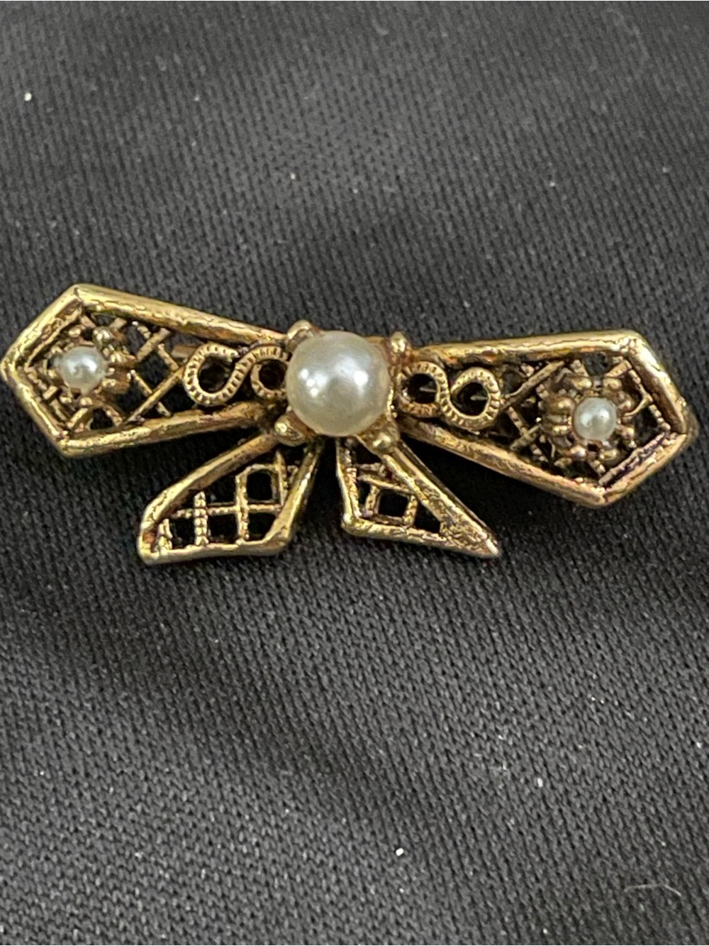 Gold-Tone Pearl Bow Brooch - Classic Women's Jewelry